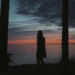 换夫妻是一间房还是两间
